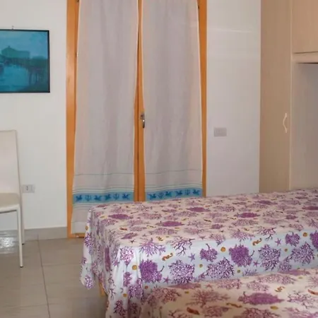 Apartment Elegante Ed Ampio 100 Mt Dal Centro Di *